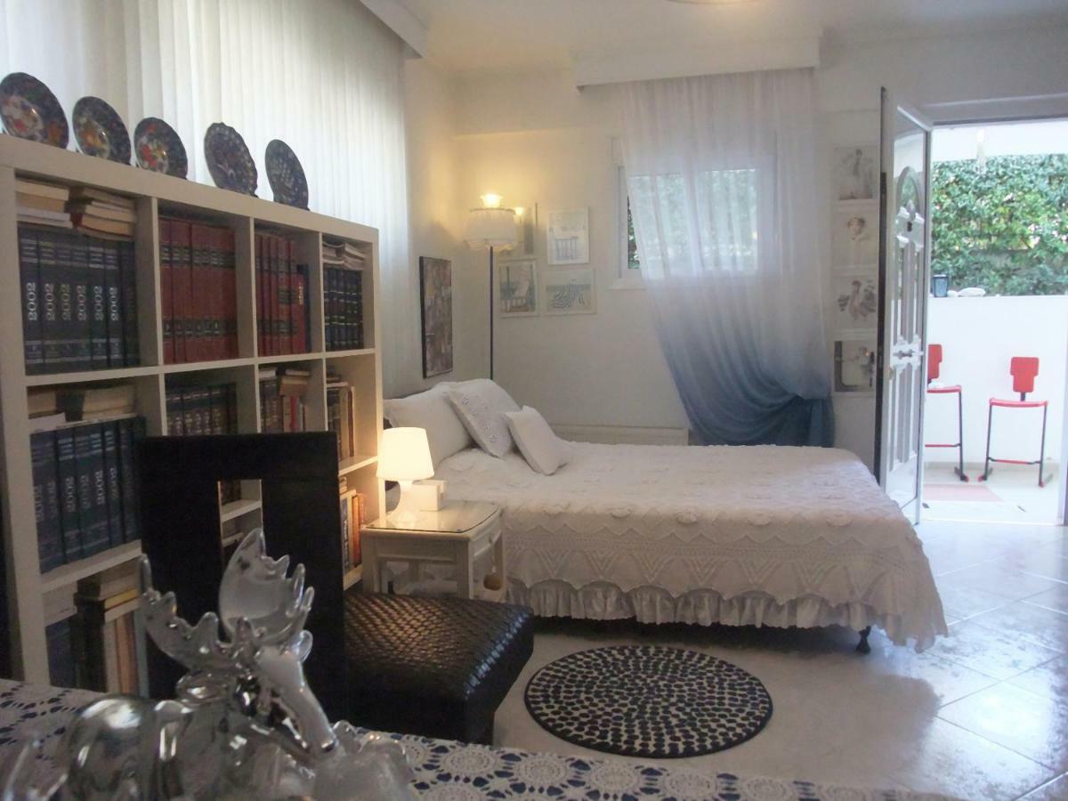 A Majestic Elegant House With A Garden Daire Peraía Dış mekan fotoğraf
